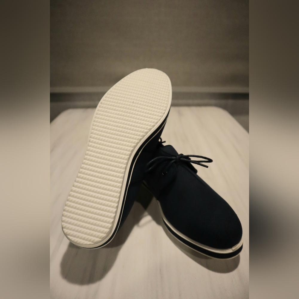 Shoes - Picture 3 of 4